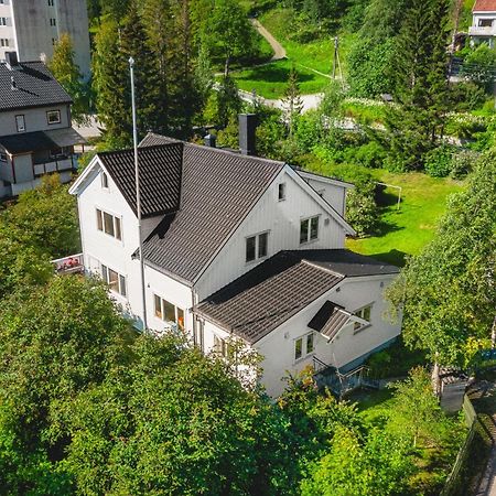 Historical Villa & Green Sanctuary In City Center Tromsø Exteriör bild