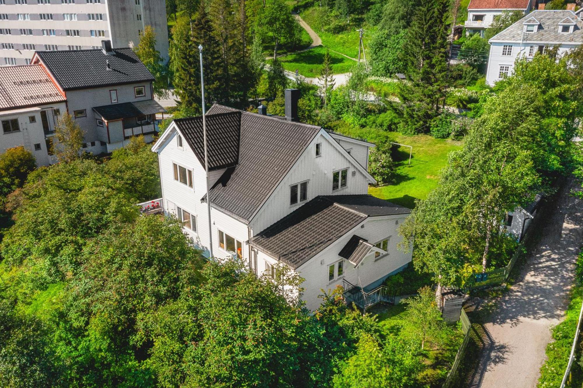 Historical Villa & Green Sanctuary In City Center Tromsø Exteriör bild